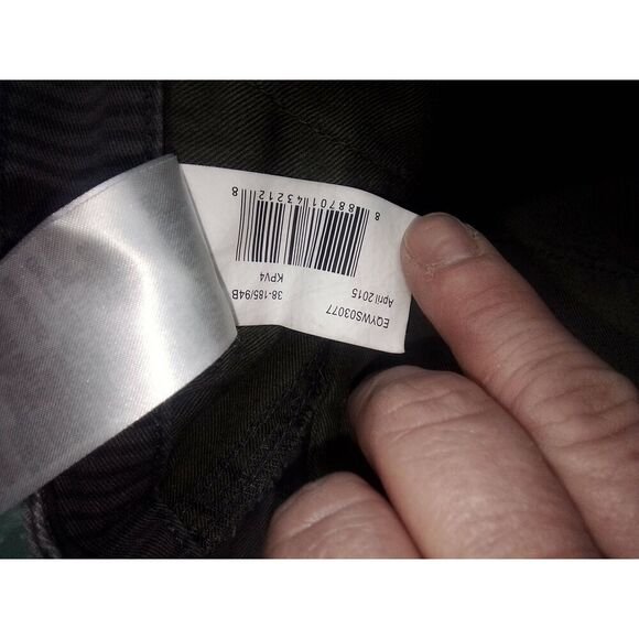 QuickSilver Shorts Size 38 - Picture 6 of 7